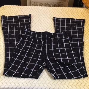Long bell bottom pants black and white size L/G